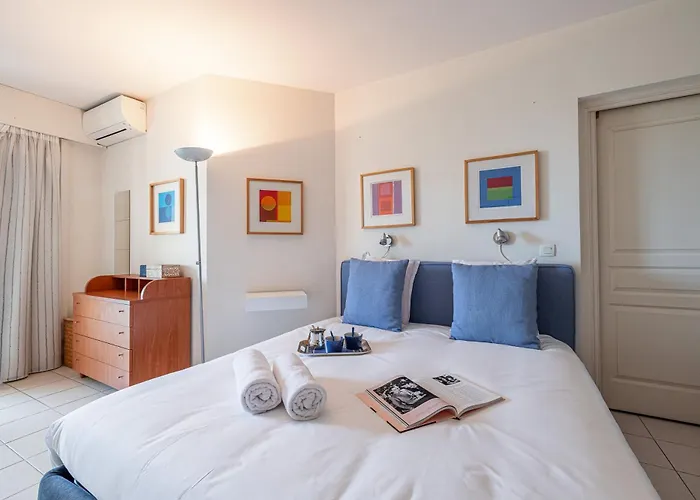 Queen Garden - Happy 멍똥